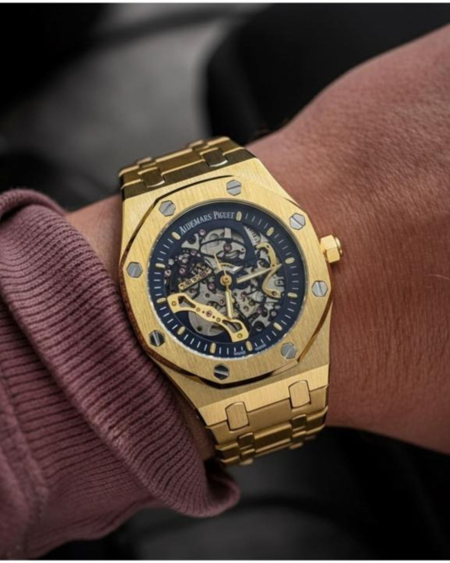 Aude-mars Pig-uet Royal Oak Skeleton Gold